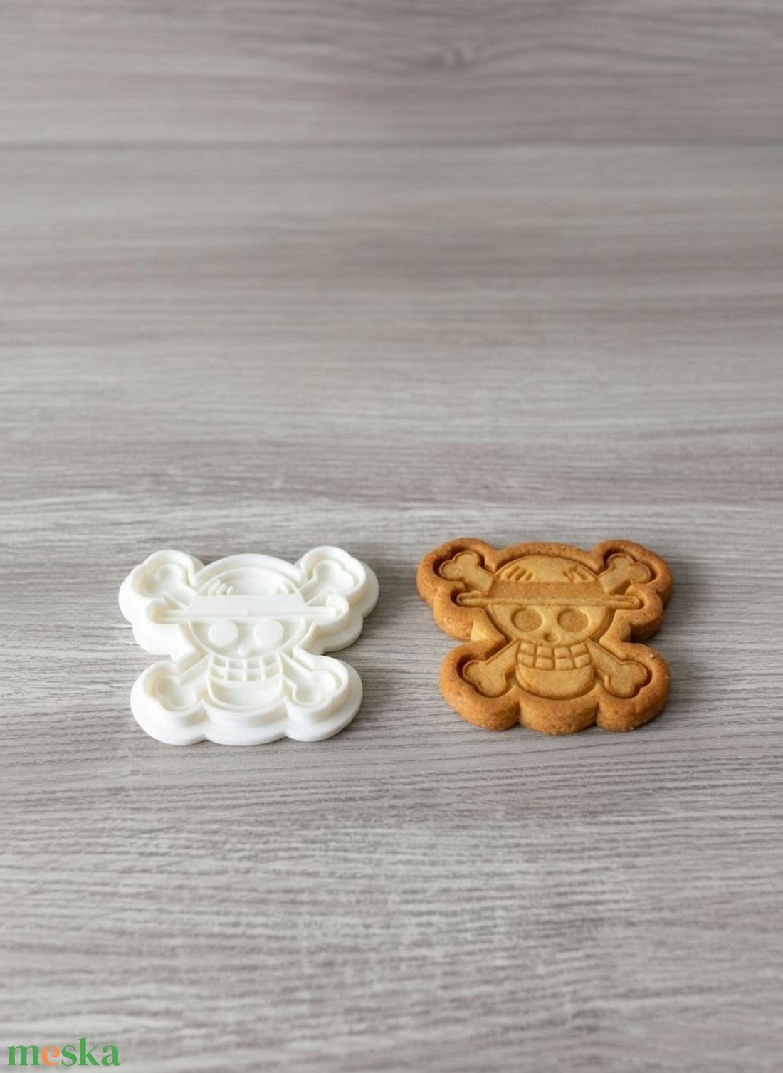 One Piece Süteménykiszúró Készlet - 6 db-os Anime Jolly Roger Szett - otthon & életmód - konyhafelszerelés, tálalás - sütés, főzés - sütikiszúró - Meska.hu