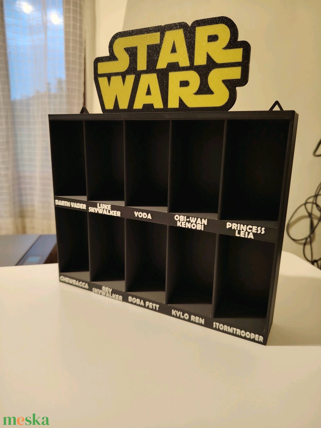 Star Wars Kinder Figura Tartó Állvány - Egyedi 3D Nyomtatott Polc (10 férőhelyes) - kellékek & szerszámok - dekorációs kellékek - figurák - Meska.hu