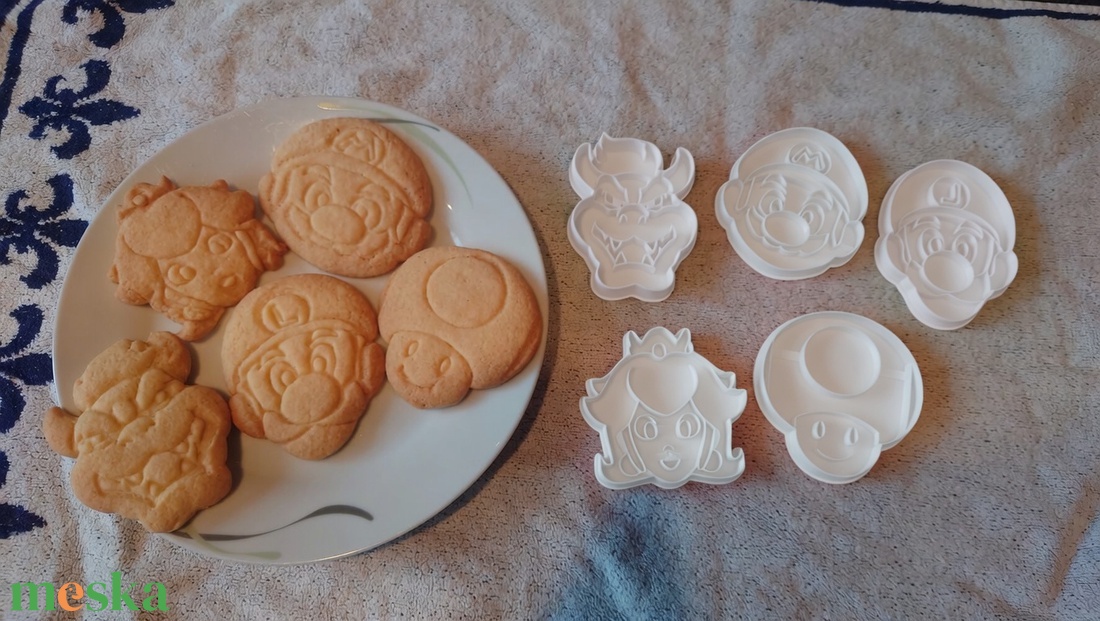 Super Mario süteménykiszúró szett � 5 db 3D nyomtatott formázó (Mario, Luigi, Bowser, Peach, Toad) - otthon & életmód - konyhafelszerelés, tálalás - sütés, főzés - sütikiszúró - Meska.hu
