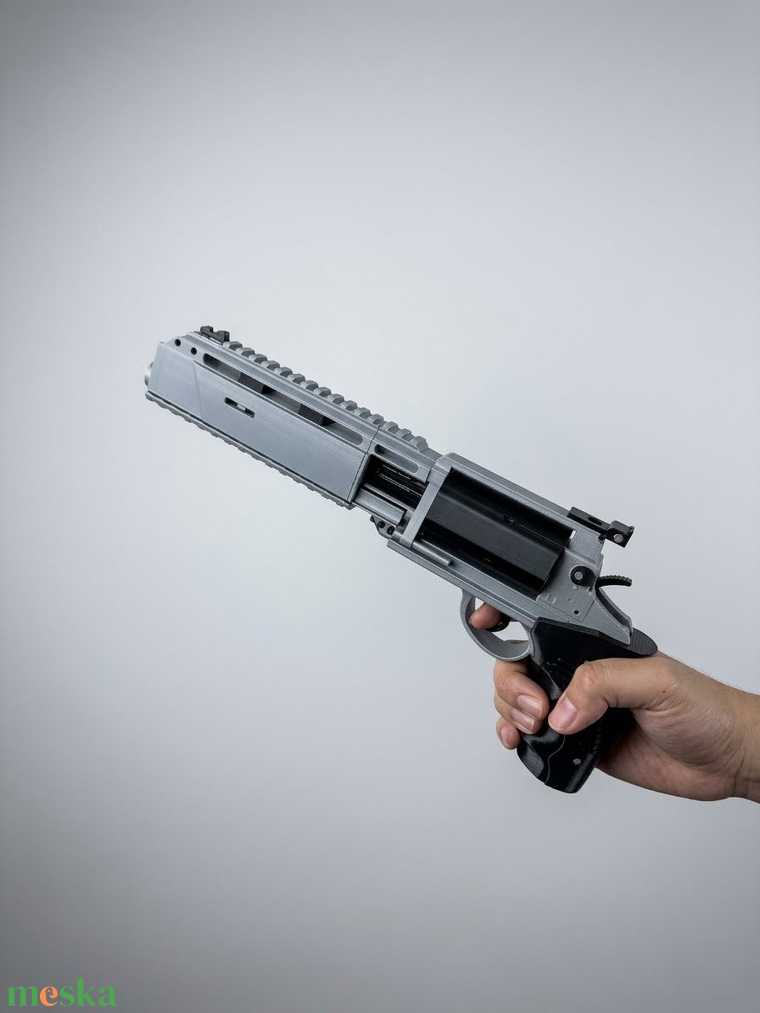 Resident Evil Requiem DSH-12 Revolver 1/1 replika 35cm - 3d nyomtatott dísz/cosplay kiegészítő - ruha & divat - jelmez & álarc - jelmez - Meska.hu