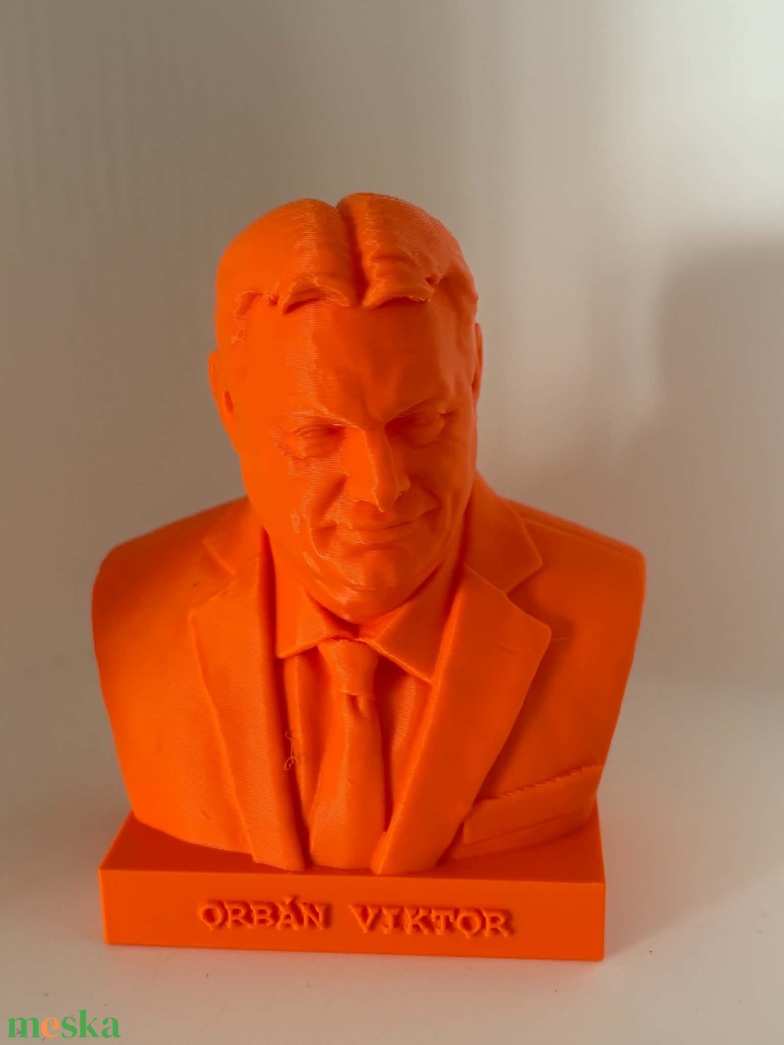Orbán Viktor 3D nyomtatott szobor � Egyedi kézműves dísztárgy és ajándék - otthon & életmód - dekoráció - asztal és polc dekoráció - könyvszobor - Meska.hu