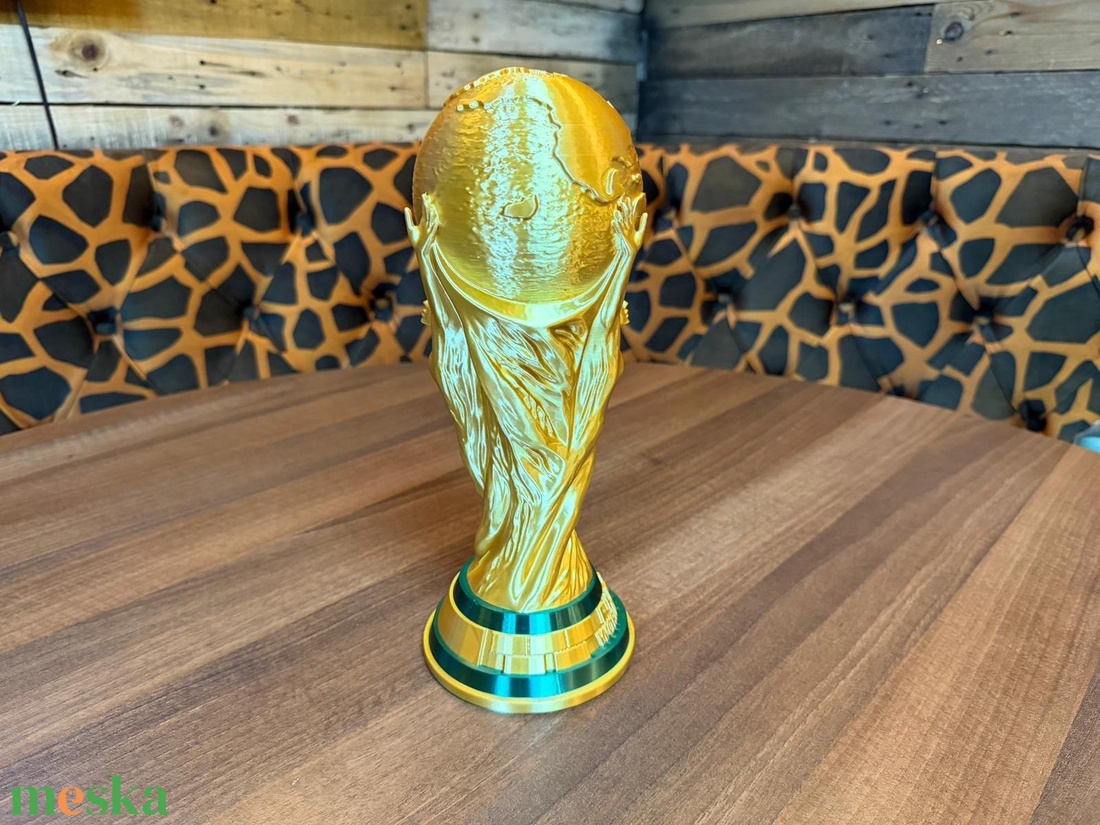 FIFA World Cup 2026 trófea 3D nyomtatott  díszfigura 15cm magas - játék & sport - sport és kikapcsolódás - labdajátékok - Meska.hu