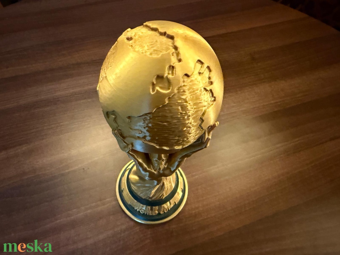 FIFA World Cup 2026 trófea 3D nyomtatott  díszfigura 15cm magas - játék & sport - sport és kikapcsolódás - labdajátékok - Meska.hu