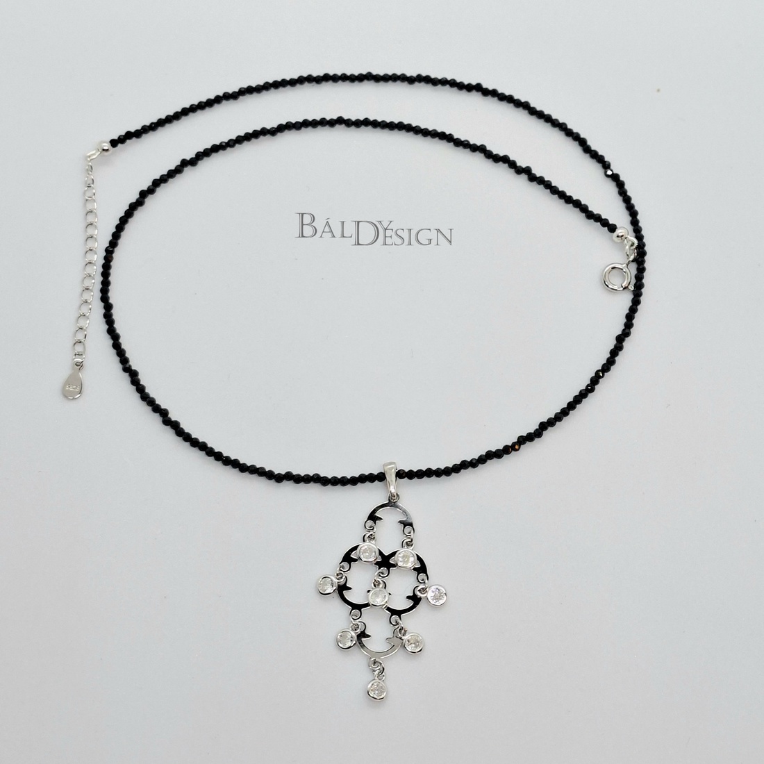 Spinel nyaklánc ezüst medállal - ékszer - nyaklánc - medálos nyaklánc - Meska.hu