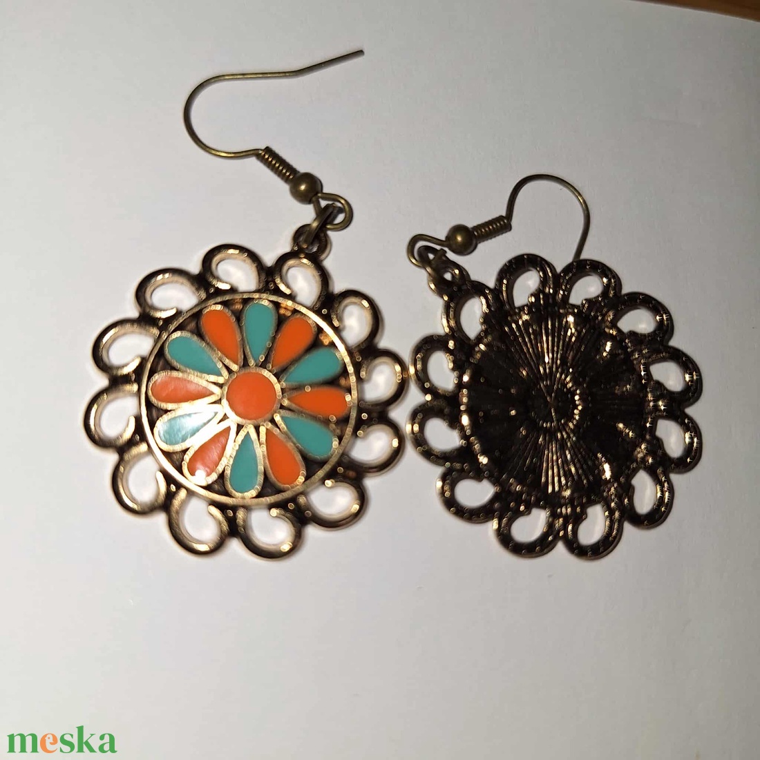 Boho/Vintage stílusú, türkiz-narancs virágos fülbevaló / Mandala medál fülbevaló - ékszer - fülbevaló - lógó fülbevaló - Meska.hu