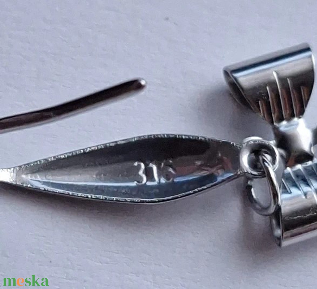 Elegáns masnis fülbevaló 316-os acélból - ékszer - fülbevaló - lógó fülbevaló - Meska.hu