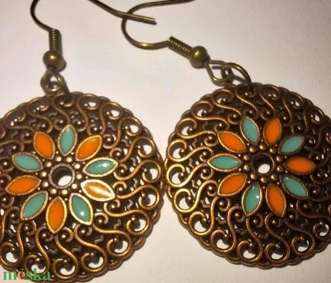 Fülbevaló - narancssárga és türkiz színekkel - ékszer - fülbevaló - lógó fülbevaló - Meska.hu