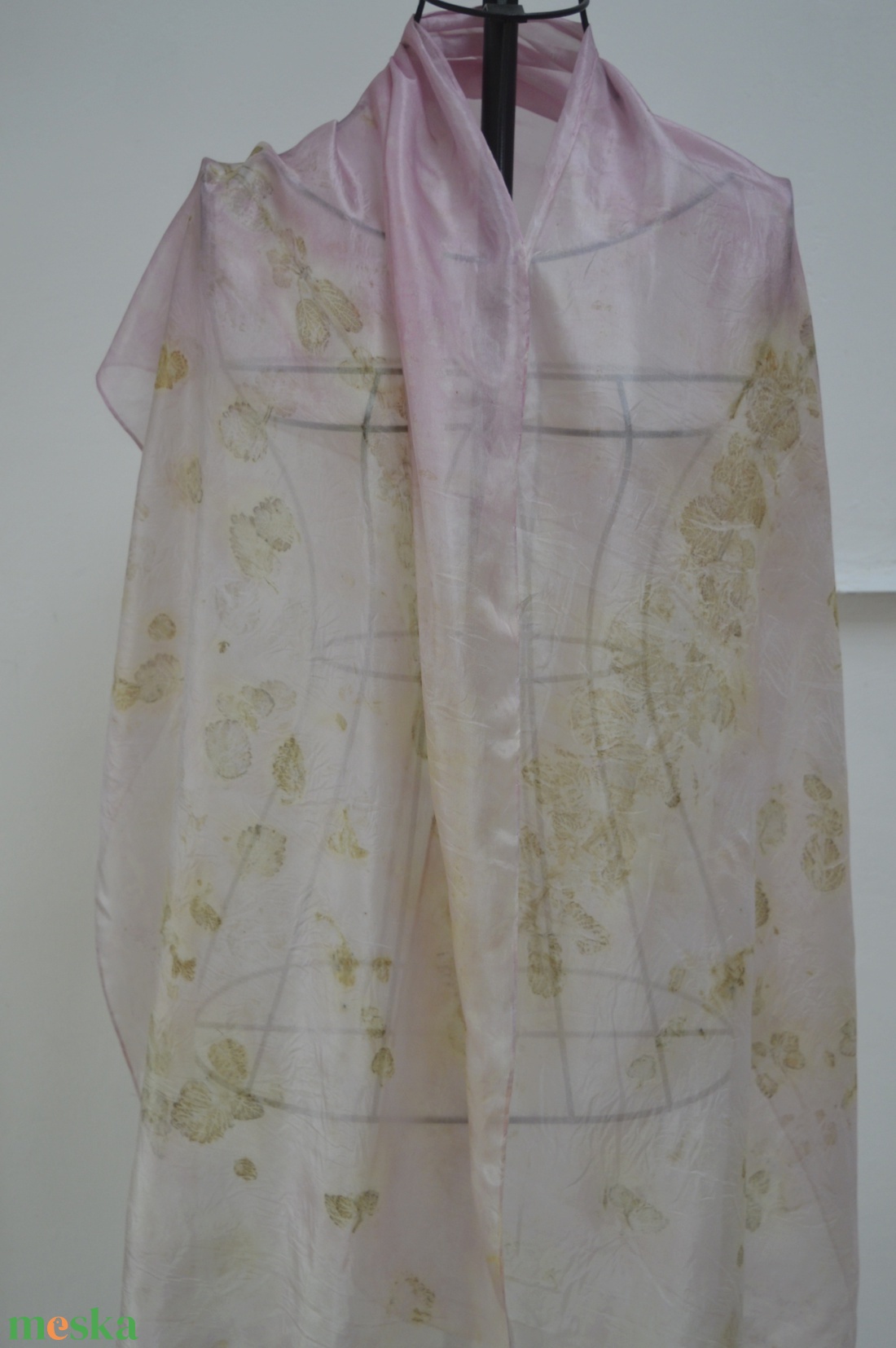 Indásrózsa ecoprint selyemsál - ruha & divat - sál, sapka, kendő - sál - Meska.hu