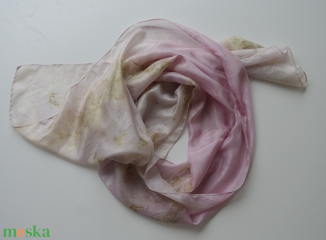 Indásrózsa ecoprint selyemsál - ruha & divat - sál, sapka, kendő - sál - Meska.hu
