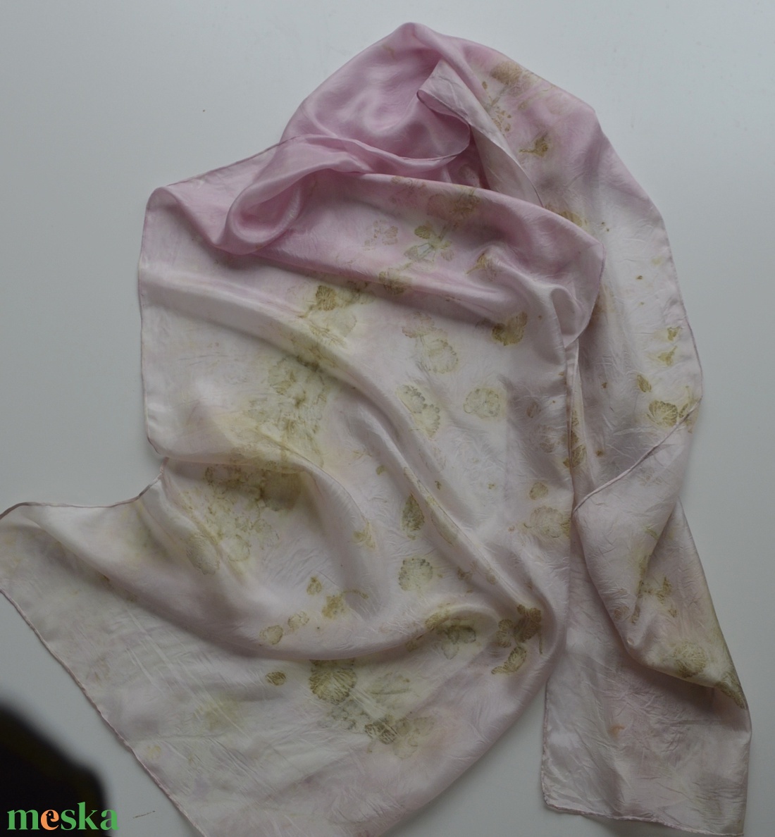 Indásrózsa ecoprint selyemsál - ruha & divat - sál, sapka, kendő - sál - Meska.hu