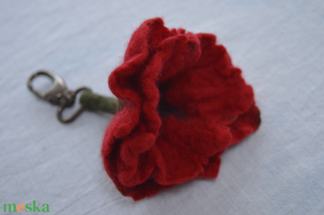 Nemezvirágos kulcsjelző - ékszer - nyaklánc - hosszú nyaklánc - Meska.hu