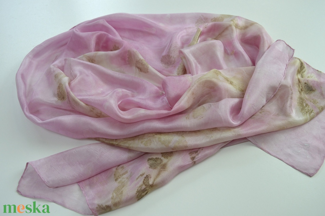 Indás bíbor ecoprint selyemsál  - ruha & divat - sál, sapka, kendő - sál - Meska.hu