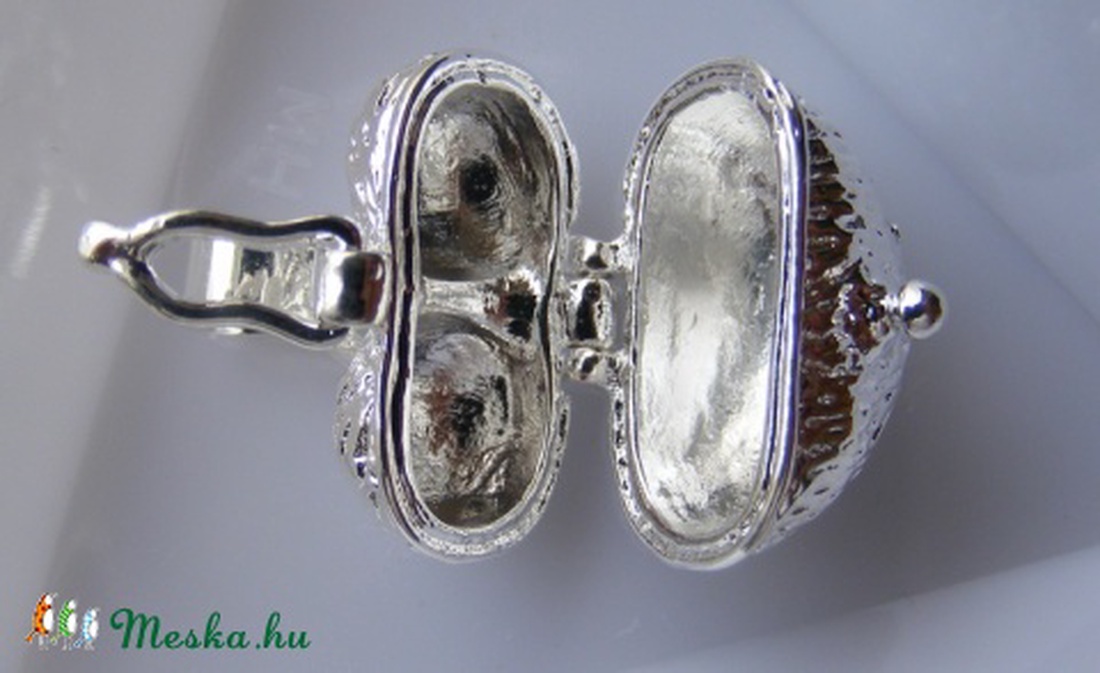 Szivecske szelence medál - kellékek & szerszámok - gyöngyfűzés kellékek - egyéb alkatrész - Meska.hu