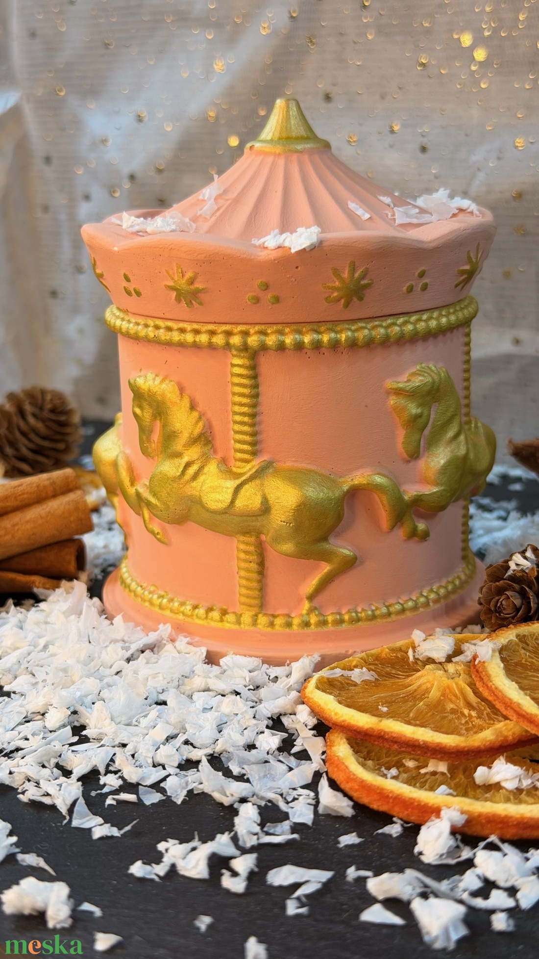 Illatgyertya körhinta formájú tégelyben - karácsony - karácsonyi lakásdekoráció - karácsonyi illatgyertya, mécses - Meska.hu