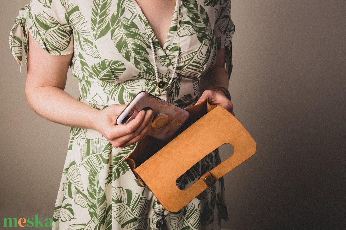 Elegáns női valódi bőrtáska - gravírozással - esküvő - kiegészítők - táska - Meska.hu