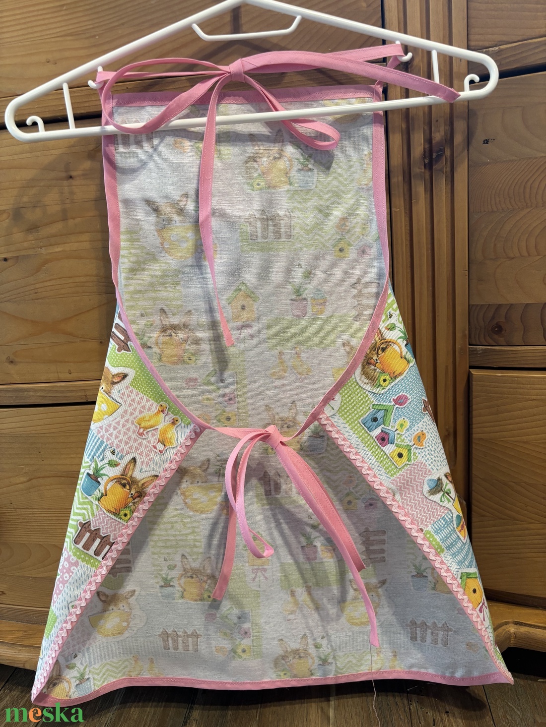 Húsvéti kislány kötény - otthon & életmód - konyhafelszerelés, tálalás - konyhai textil - kötény - Meska.hu