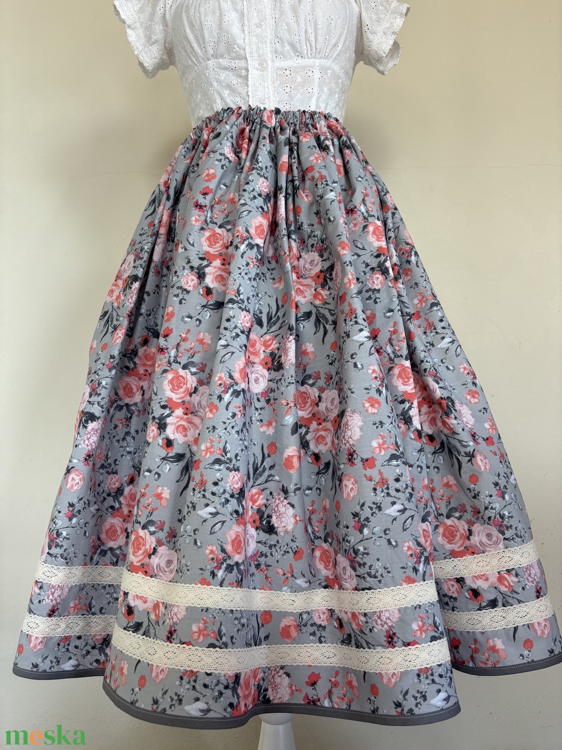 Néptáncos Vintage szoknya - ruha & divat - női ruha - szoknya - Meska.hu Néptáncos Vintage szoknya - ruha & divat - női ruha - szoknya - Meska.hu