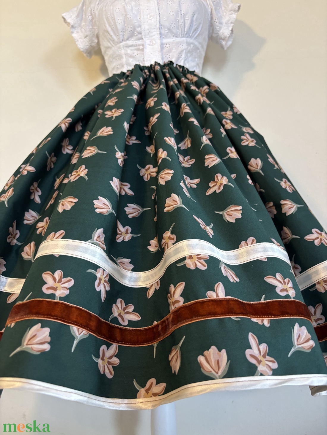Rózsalonc mintás néptáncos , folklór szoknya - ruha & divat - női ruha - szoknya - Meska.hu