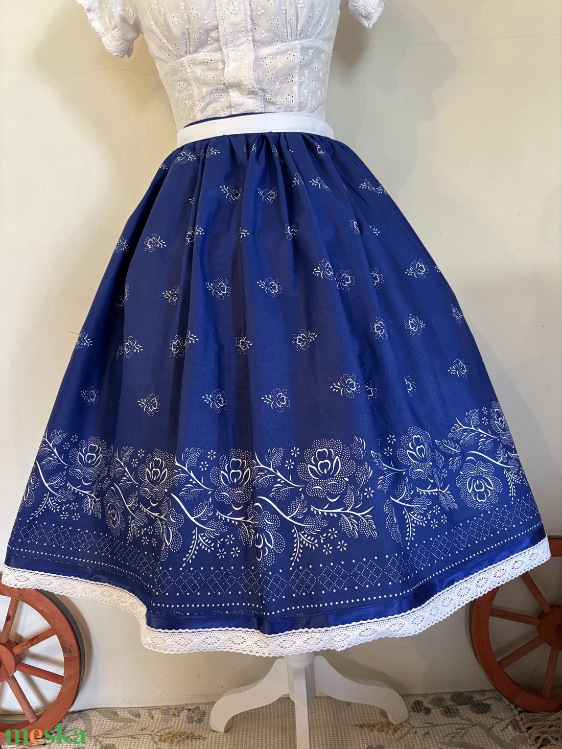 Kékfestő jellegű néptáncos, folklór szoknya - ruha & divat - női ruha - szoknya - Meska.hu