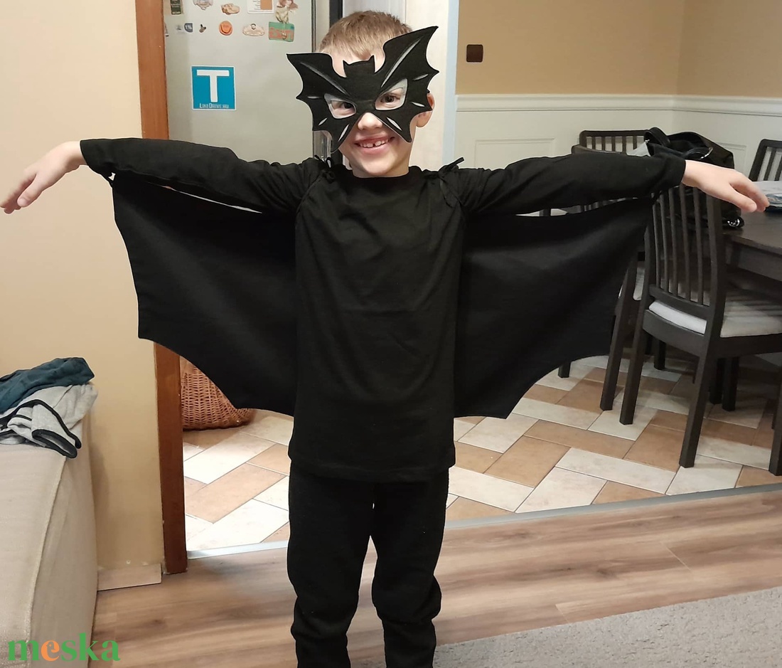 Denevér álarc Halloweenre, farsangra vagy szerepjátékhoz - játék & sport - szerepjáték - Meska.hu Denevér álarc Halloweenre, farsangra vagy szerepjátékhoz - játék & sport - szerepjáték - Meska.hu