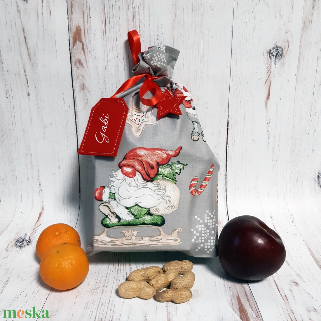 Nevesíthető szürke Télapós, rénszarvasos textil mikulászsák a celofán zacskó helyett - karácsony - mikulás - mikulás zsák - Meska.hu
