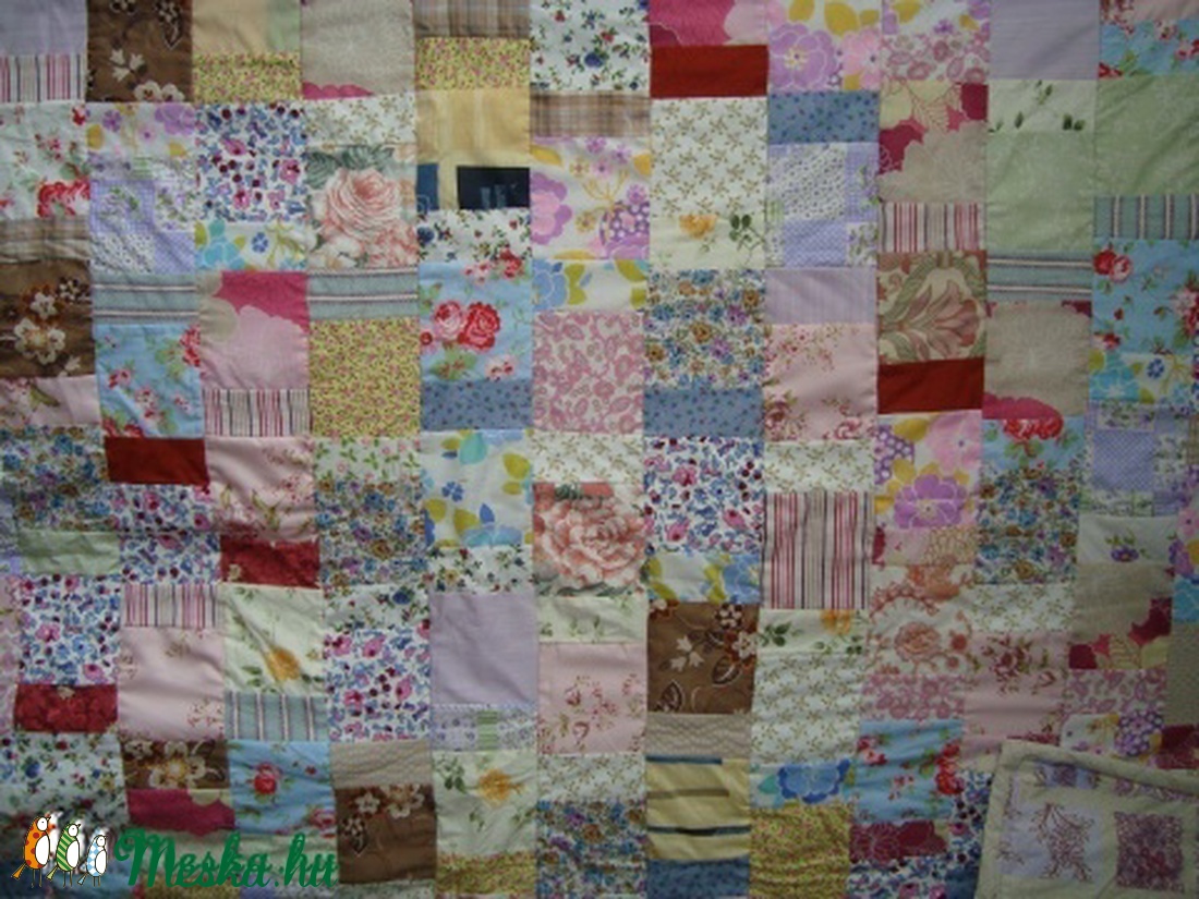 Virágos patchwork ágytakaró -  - Meska.hu