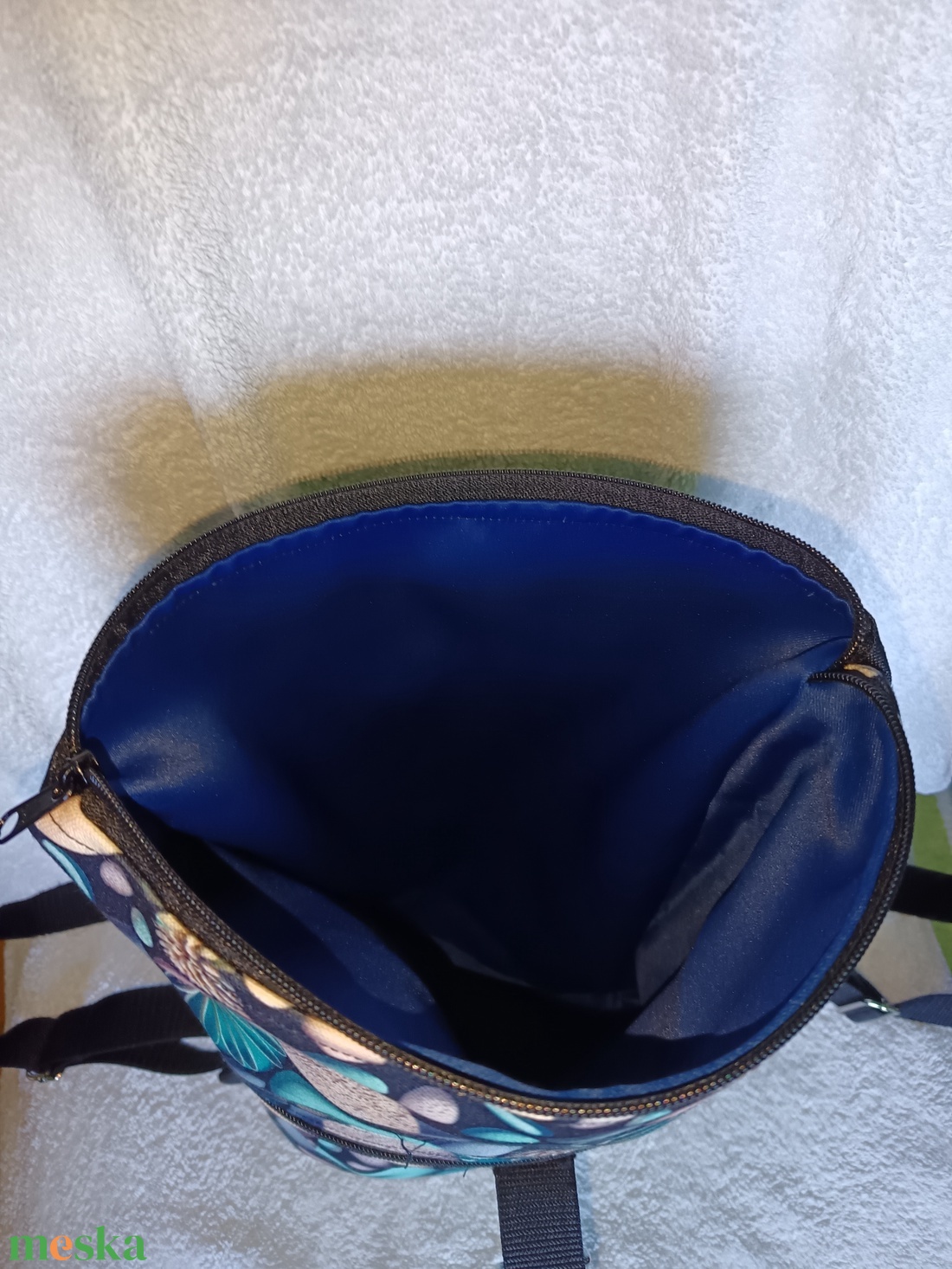 Egyedi erős vastag vizlepergetős vászonból készült hatizsák. Neszeszerrel  - táska & tok - hátizsák - hátizsák - Meska.hu