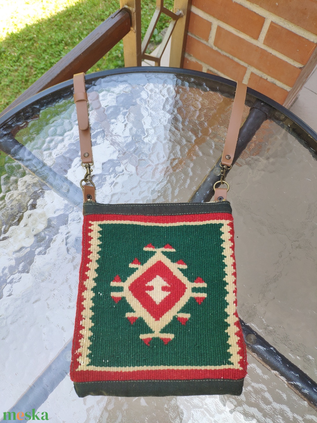 'ZÖLDMEZŐ' nomád szőttes gyapjú/pamut táska bőrrel kombinálva - táska & tok - kézitáska & válltáska - vállon átvethető táska - Meska.hu 'ZÖLDMEZŐ' nomád szőttes gyapjú/pamut táska bőrrel kombinálva - táska & tok - kézitáska & válltáska - vállon átvethető táska - Meska.hu