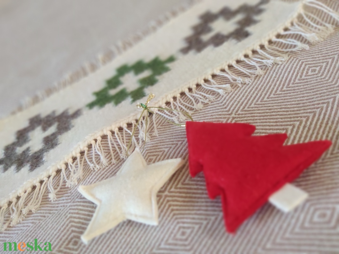 'FEHÉR KARÁCSONY' kézzel szőtt téli/karácsonyi dísz, dekoráció gyapjúból - karácsony - karácsonyi lakásdekoráció - karácsonyi lakásdíszek - Meska.hu