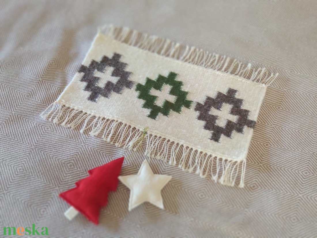 'FEHÉR KARÁCSONY' kézzel szőtt téli/karácsonyi dísz, dekoráció gyapjúból - karácsony - karácsonyi lakásdekoráció - karácsonyi lakásdíszek - Meska.hu