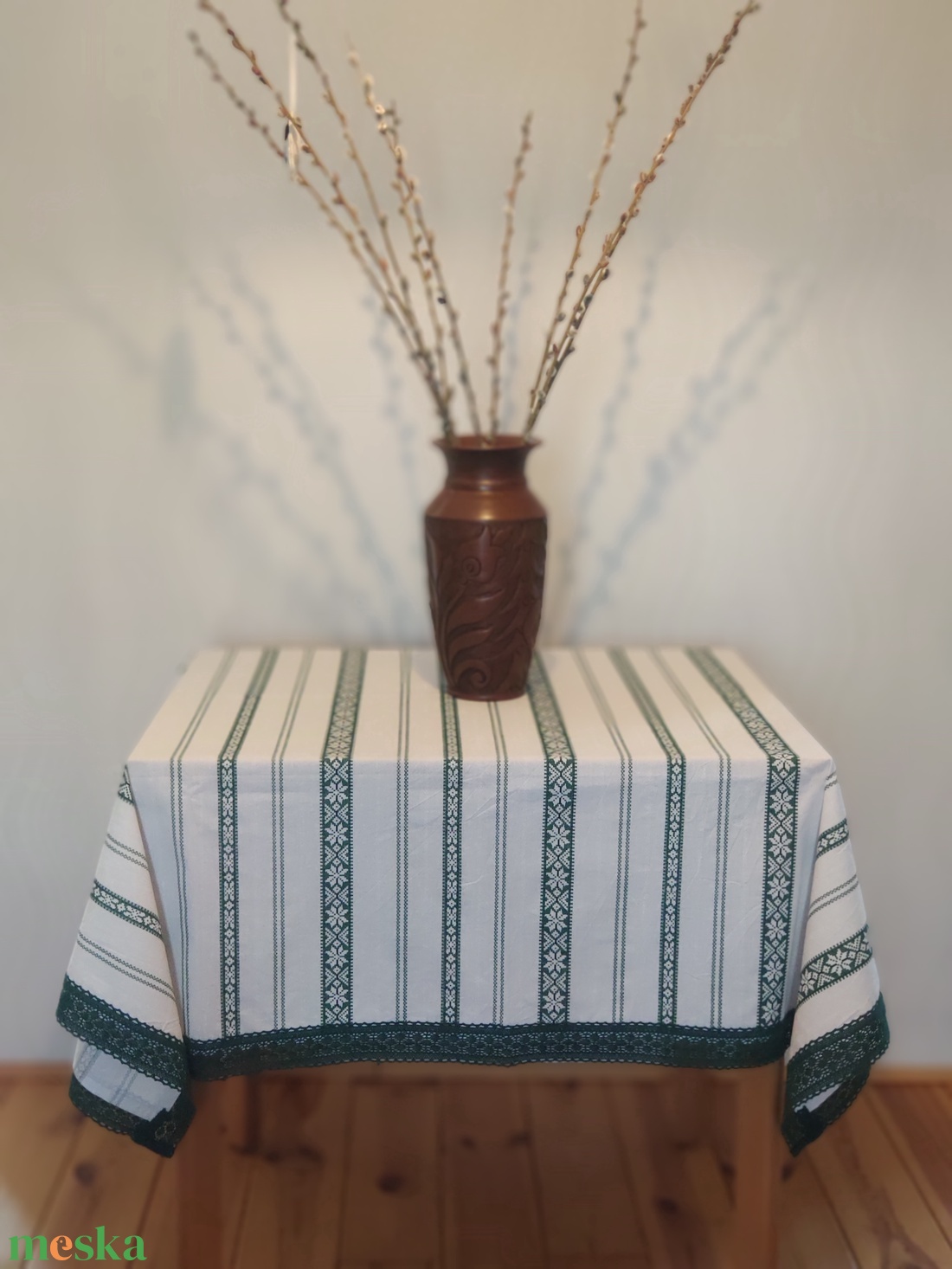 Népi mintás ünnepi terítő pamutcsipke szegéllyel - ZÖLD - otthon & életmód - lakástextil - abrosz, terítő - asztalfutó - Meska.hu