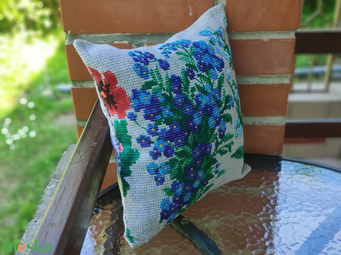 'Tavaszi csokor - Nefelejcs' gobelin hatású pamutvászon díszpárna - otthon & életmód - lakástextil - párna & párnahuzat - díszpárna (belsővel együtt) - Meska.hu