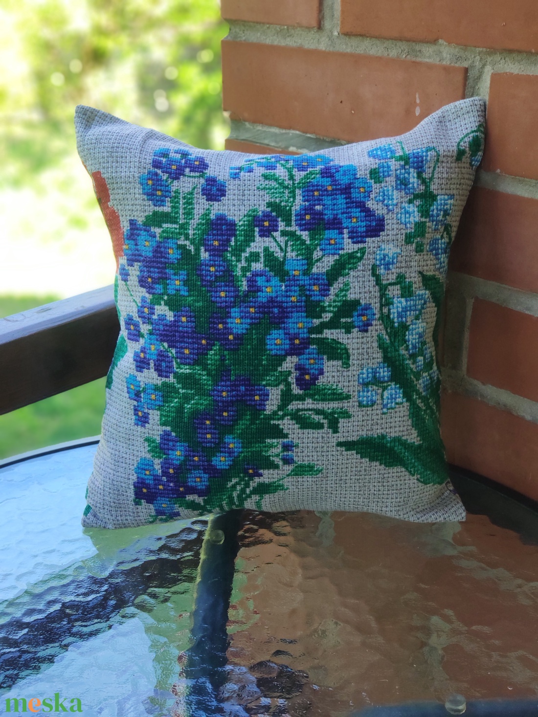 'Tavaszi csokor - Nefelejcs' gobelin hatású pamutvászon díszpárna - otthon & életmód - lakástextil - párna & párnahuzat - díszpárna (belsővel együtt) - Meska.hu