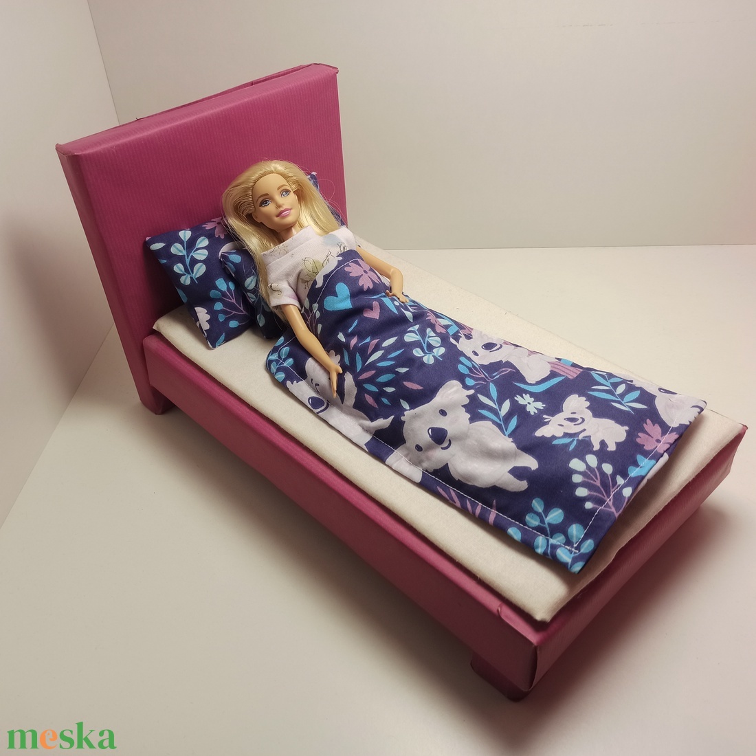 Barbie ágynemű koalás - játék & sport - baba & babaház - babaruha, babakellék - Meska.hu