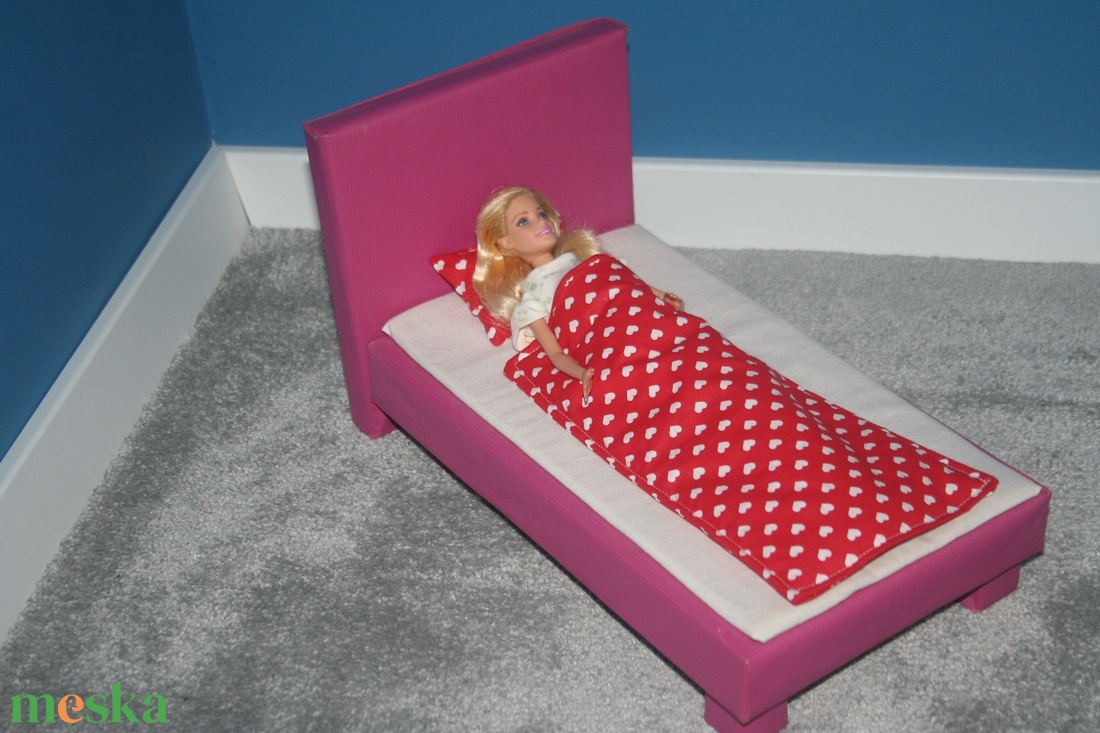 Barbie ágynemű szivecskés - játék & sport - baba & babaház - babaruha, babakellék - Meska.hu Barbie ágynemű szivecskés - játék & sport - baba & babaház - babaruha, babakellék - Meska.hu