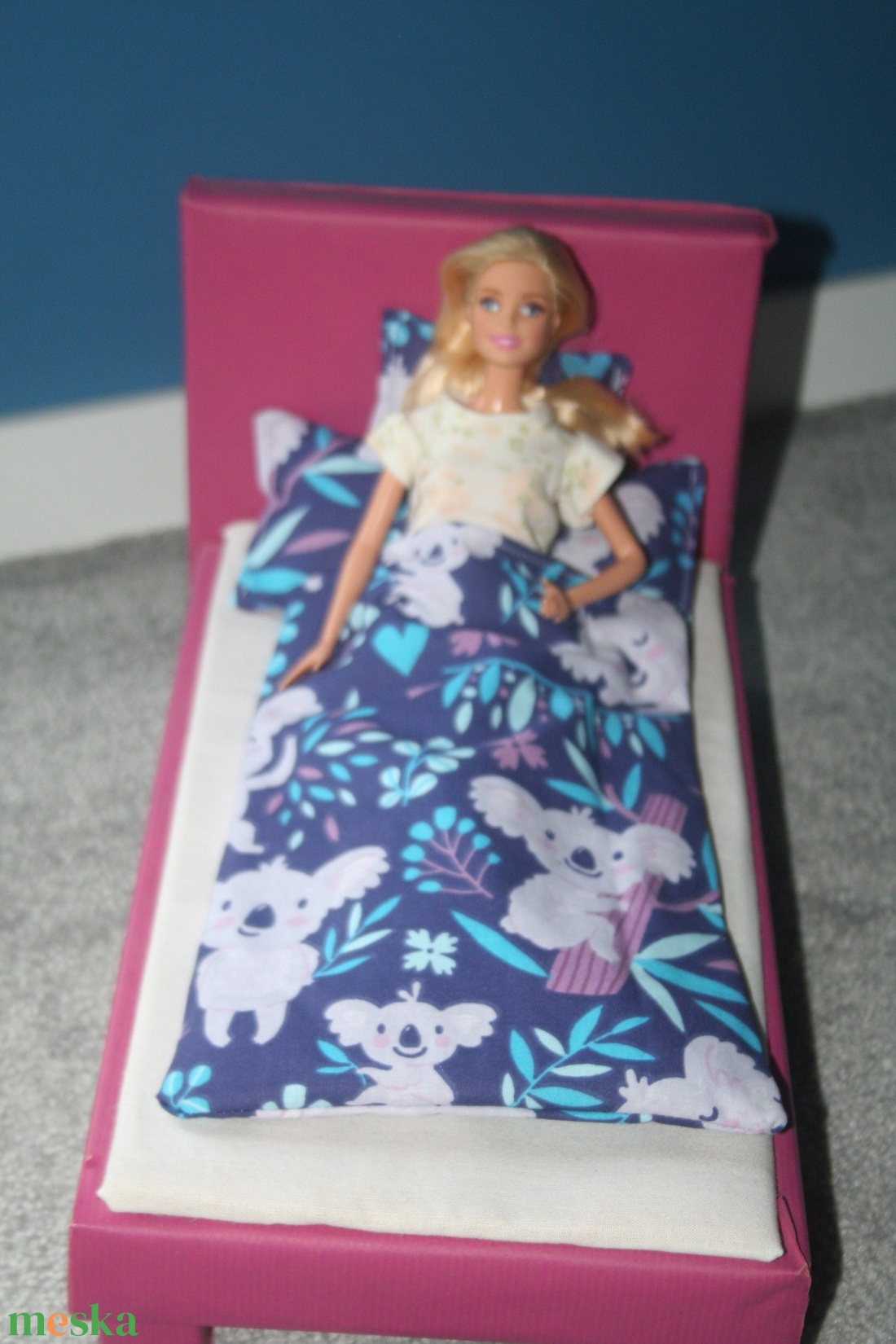 Barbie ágynemű koalás - játék & sport - baba & babaház - babaruha, babakellék - Meska.hu Barbie ágynemű koalás - játék & sport - baba & babaház - babaruha, babakellék - Meska.hu