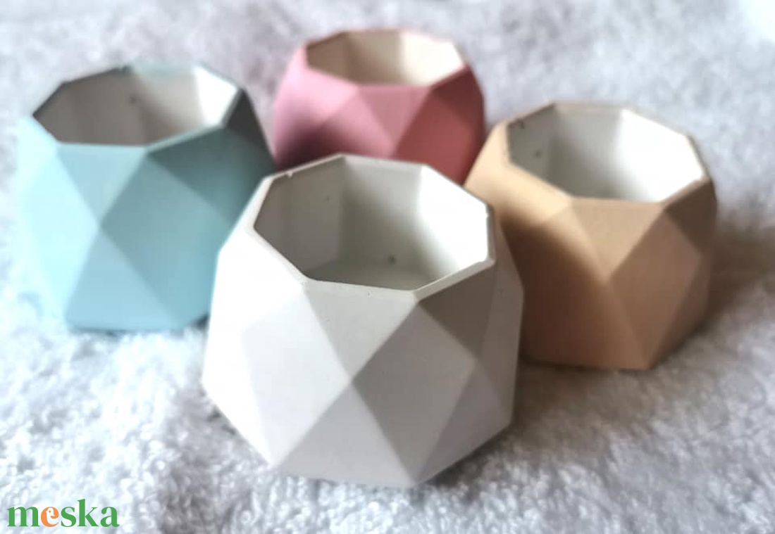 Mini kaspó gipsz natúr alap festhető - diy (csináld magad) - egységcsomag - Meska.hu Mini kaspó gipsz natúr alap festhető - diy (csináld magad) - egységcsomag - Meska.hu