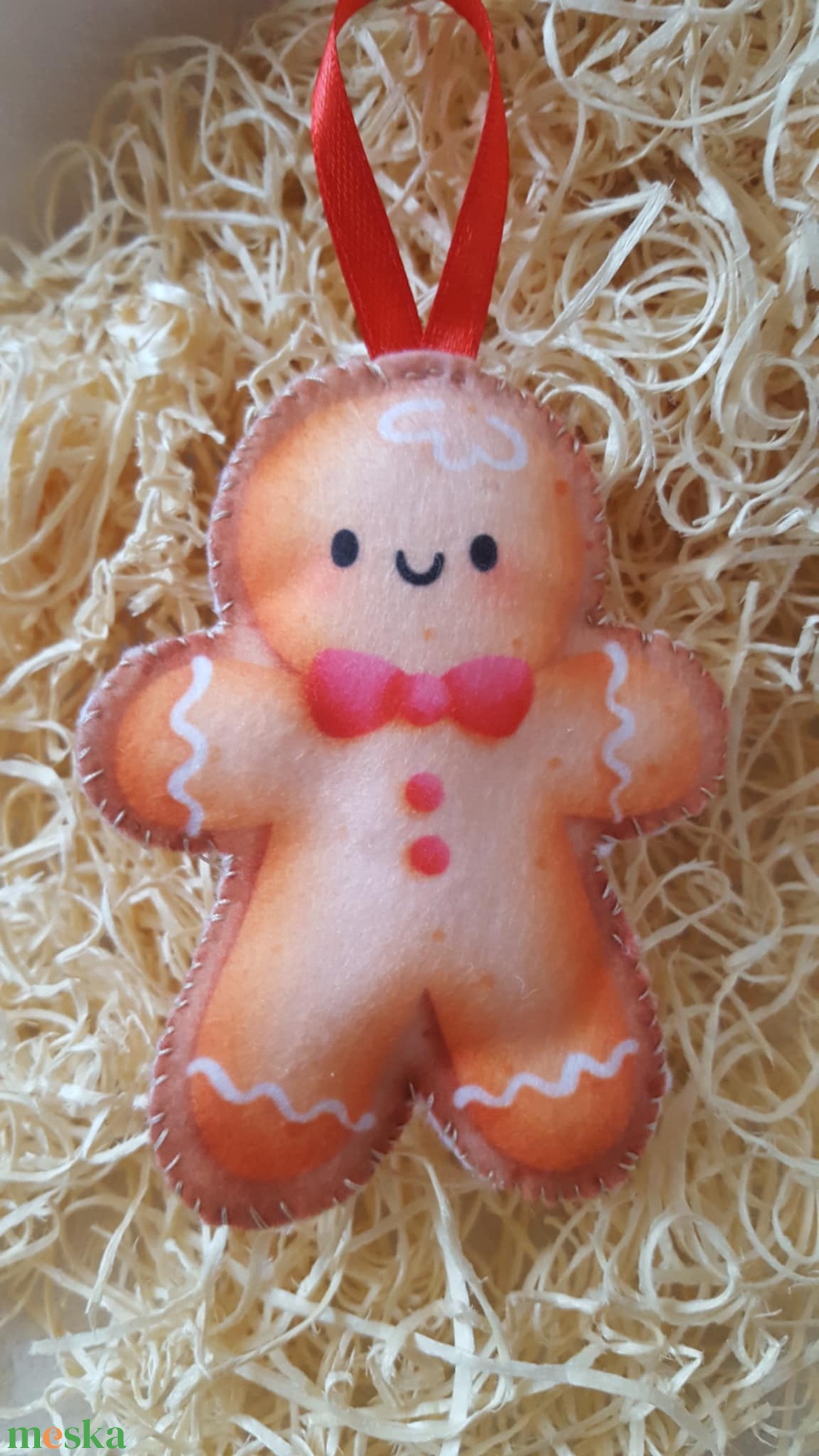 Mézi baba, akasztható dísz barkácsfilcből - otthon & életmód - dekoráció - dísztárgy - Meska.hu
