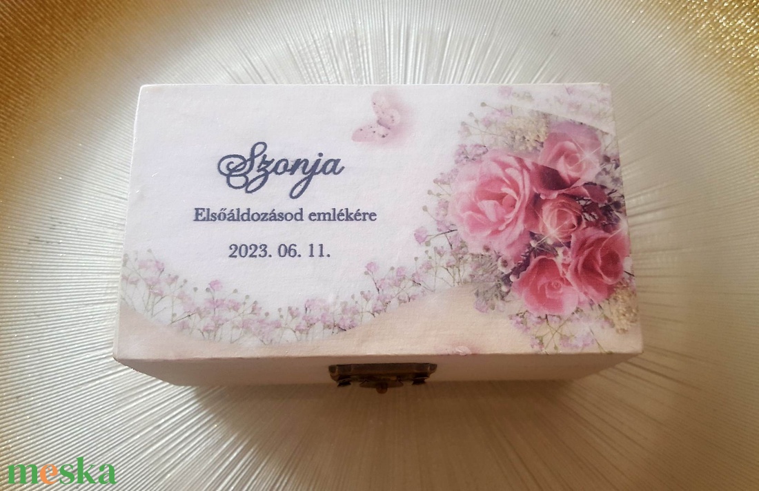 Elsőáldozás, keresztelő pénzátadó emlékőrző doboz - otthon & életmód - papír, írószer - ajándékozás kellékei - pénzátadó doboz - Meska.hu