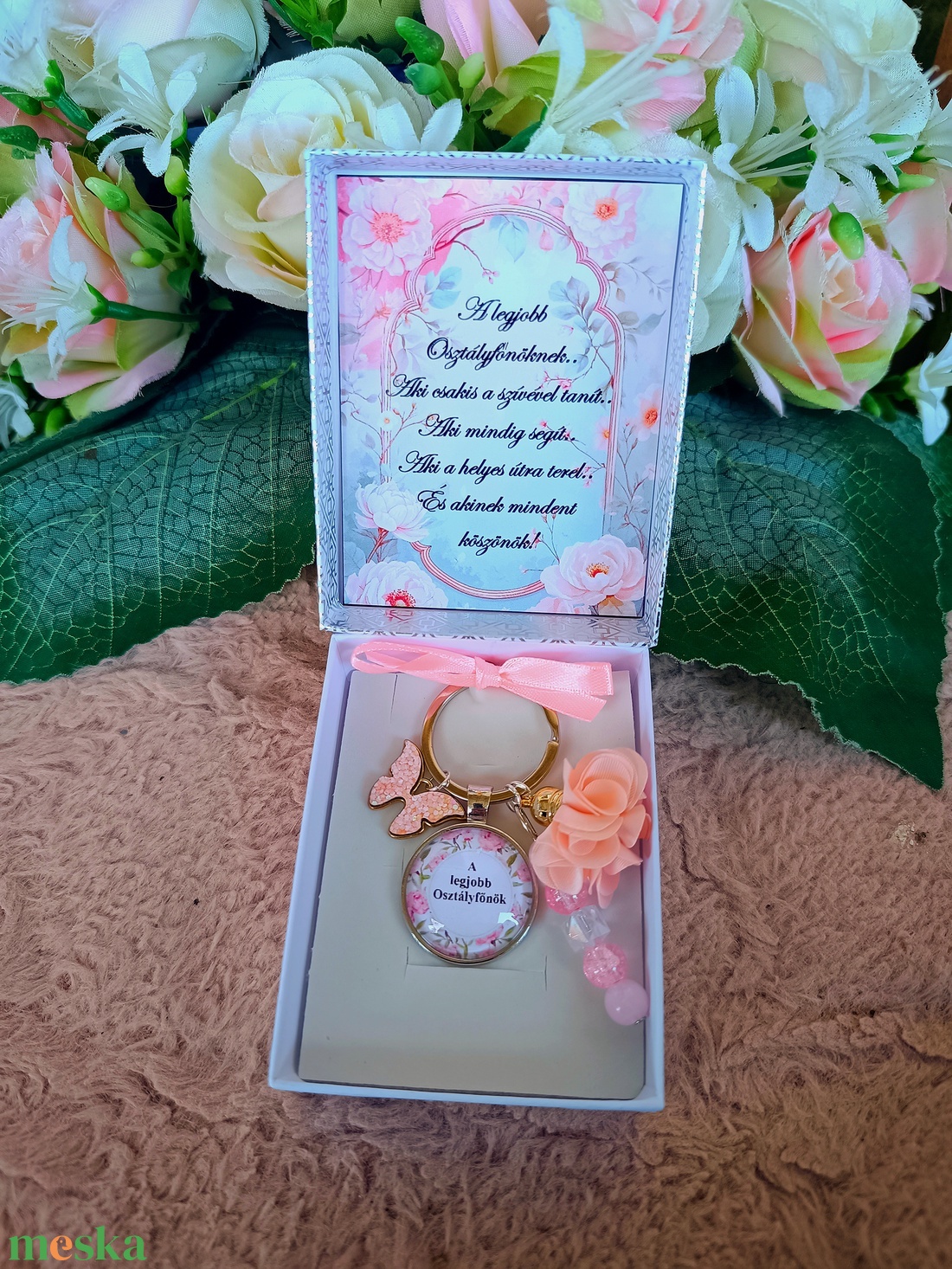 Ajándék pedagógusnak, osztályfőnöknek egyedi kulcstartó pillangós - táska & tok - kulcstartó & táskadísz - kulcstartó - Meska.hu