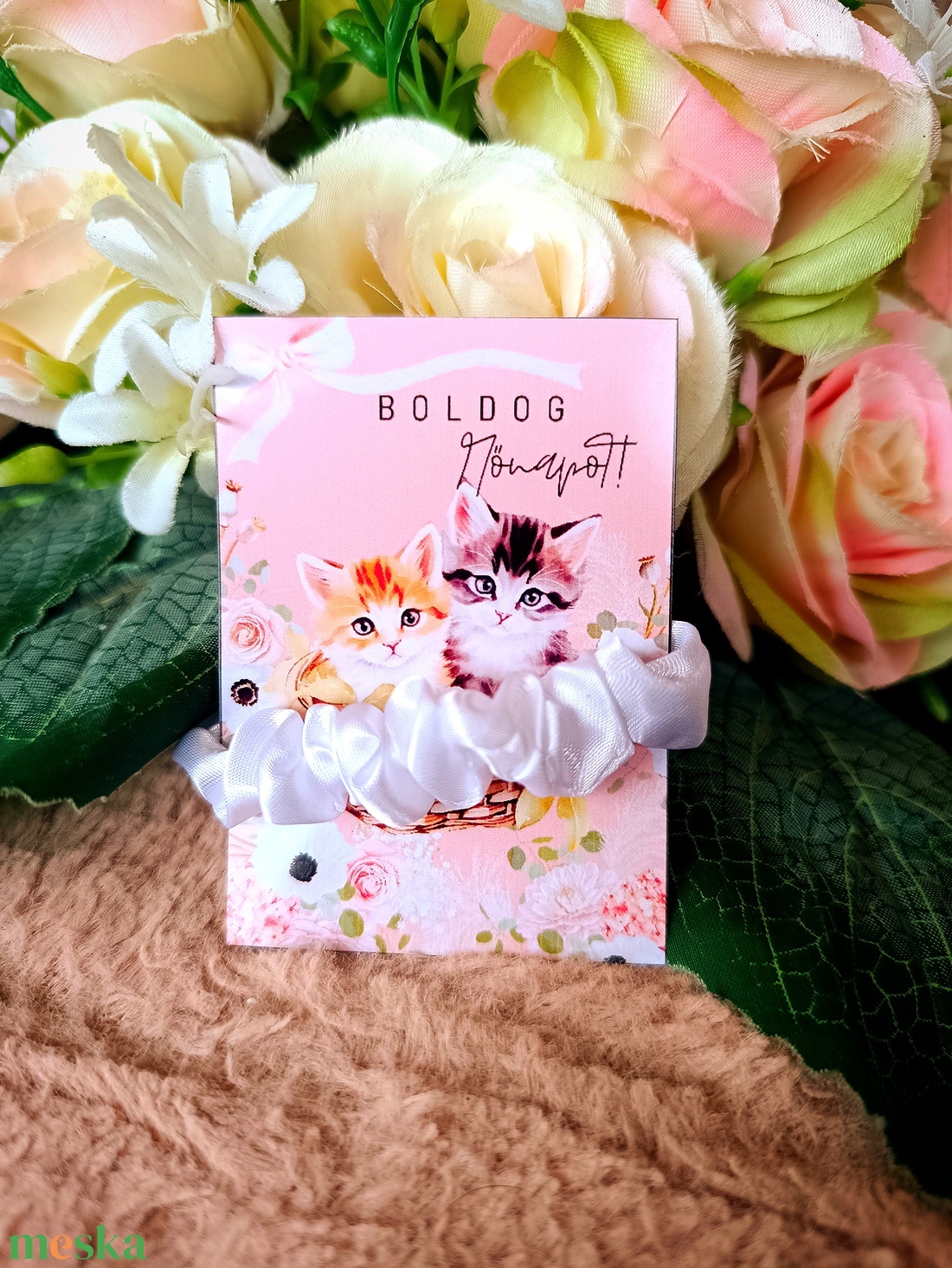 Nőnapi ajándék scrunchie hajgumi - ruha & divat - hajdísz & hajcsat - hajgumi - Meska.hu