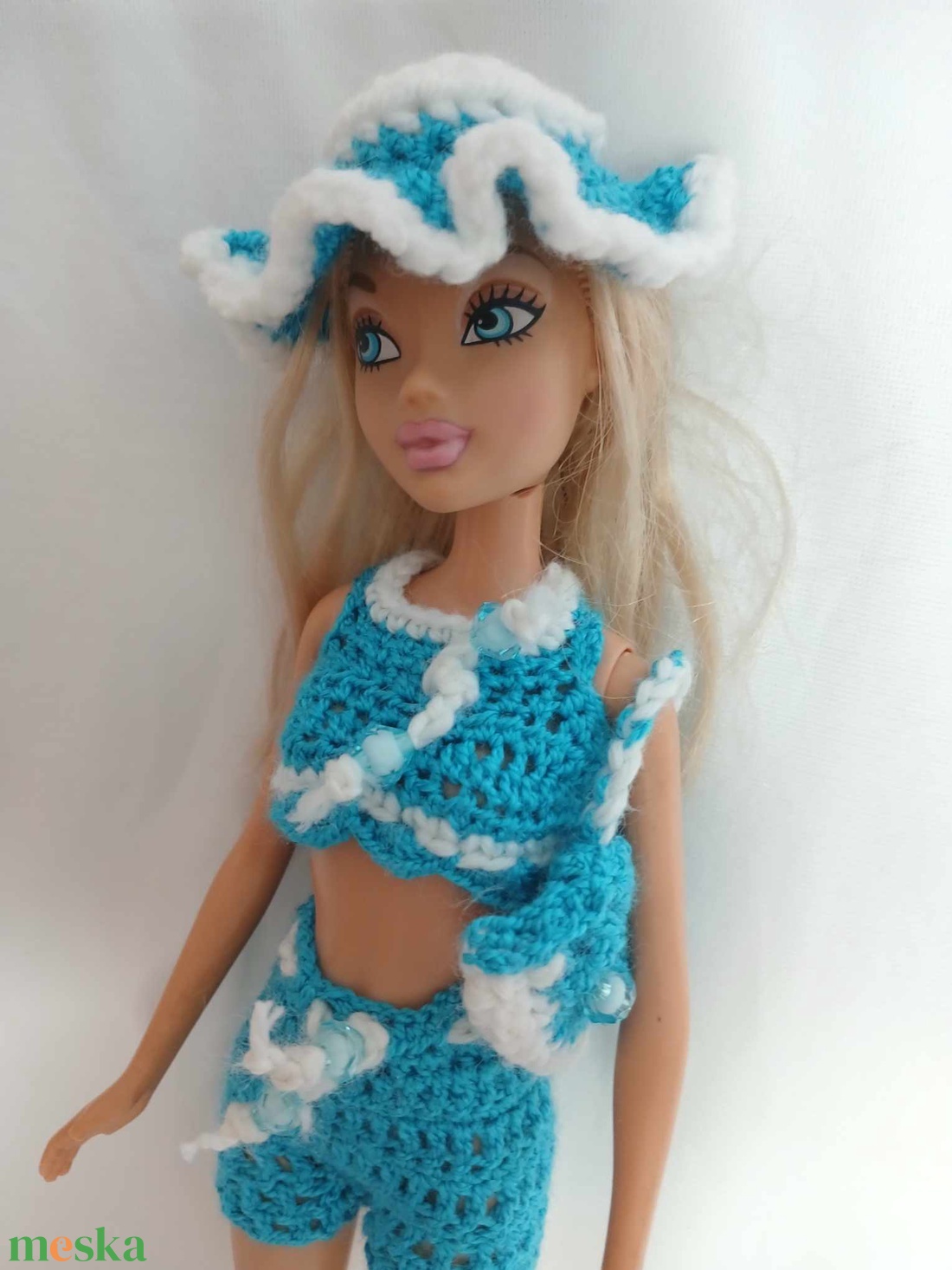 Horgolt kötős nadrágos kék-fehér szett Barbie babára (108). Új. - játék & sport - baba & babaház - barbie ruhák - Meska.hu Horgolt kötős nadrágos kék-fehér szett Barbie babára (108). Új. - játék & sport - baba & babaház - barbie ruhák - Meska.hu