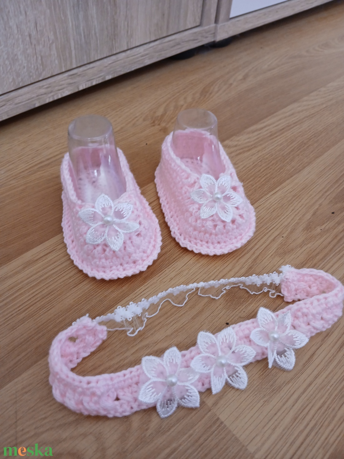 Horgolt babacipő fejpánttal keresztelőre. (4.) - ruha & divat - babaruha & gyerekruha - babacipő - Meska.hu Horgolt babacipő fejpánttal keresztelőre. (4.) - ruha & divat - babaruha & gyerekruha - babacipő - Meska.hu