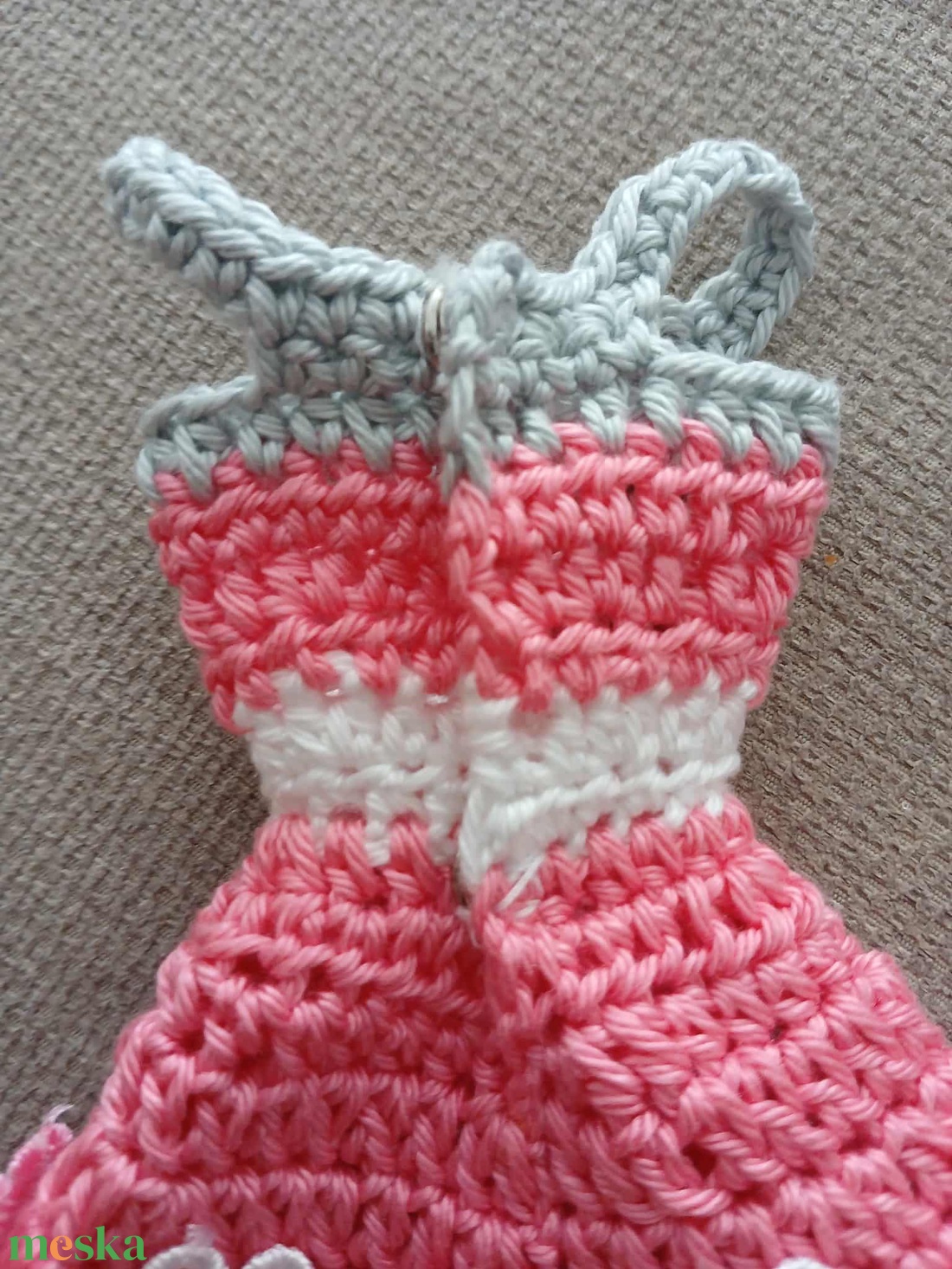 Rózsaszín horgolt Barbie ruha virágokkal. - játék & sport - baba & babaház - barbie ruhák - Meska.hu