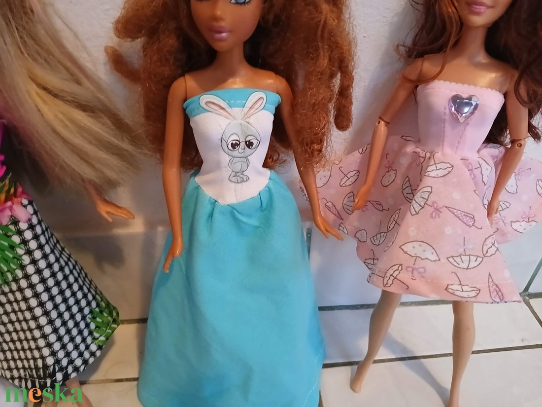 Barbie típusú babára ruhacsomag.  - játék & sport - baba & babaház - barbie ruhák - Meska.hu