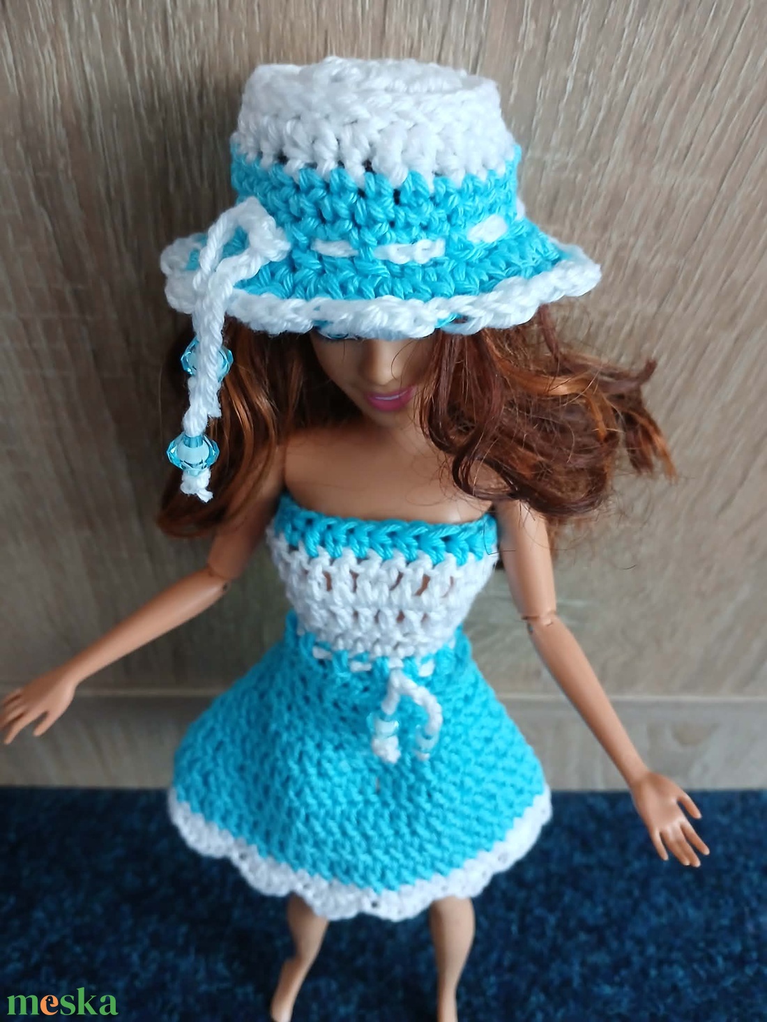 Barbie babára horgolt kék fehér ruha kalappal.  - játék & sport - baba & babaház - barbie ruhák - Meska.hu