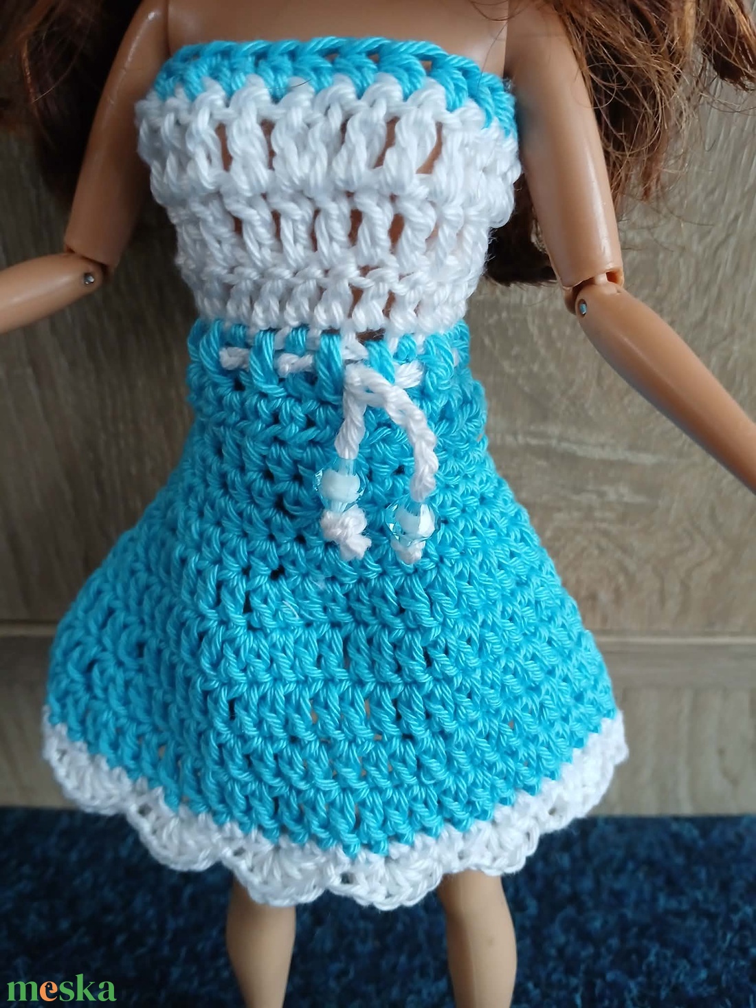 Barbie babára horgolt kék fehér ruha kalappal.  - játék & sport - baba & babaház - barbie ruhák - Meska.hu