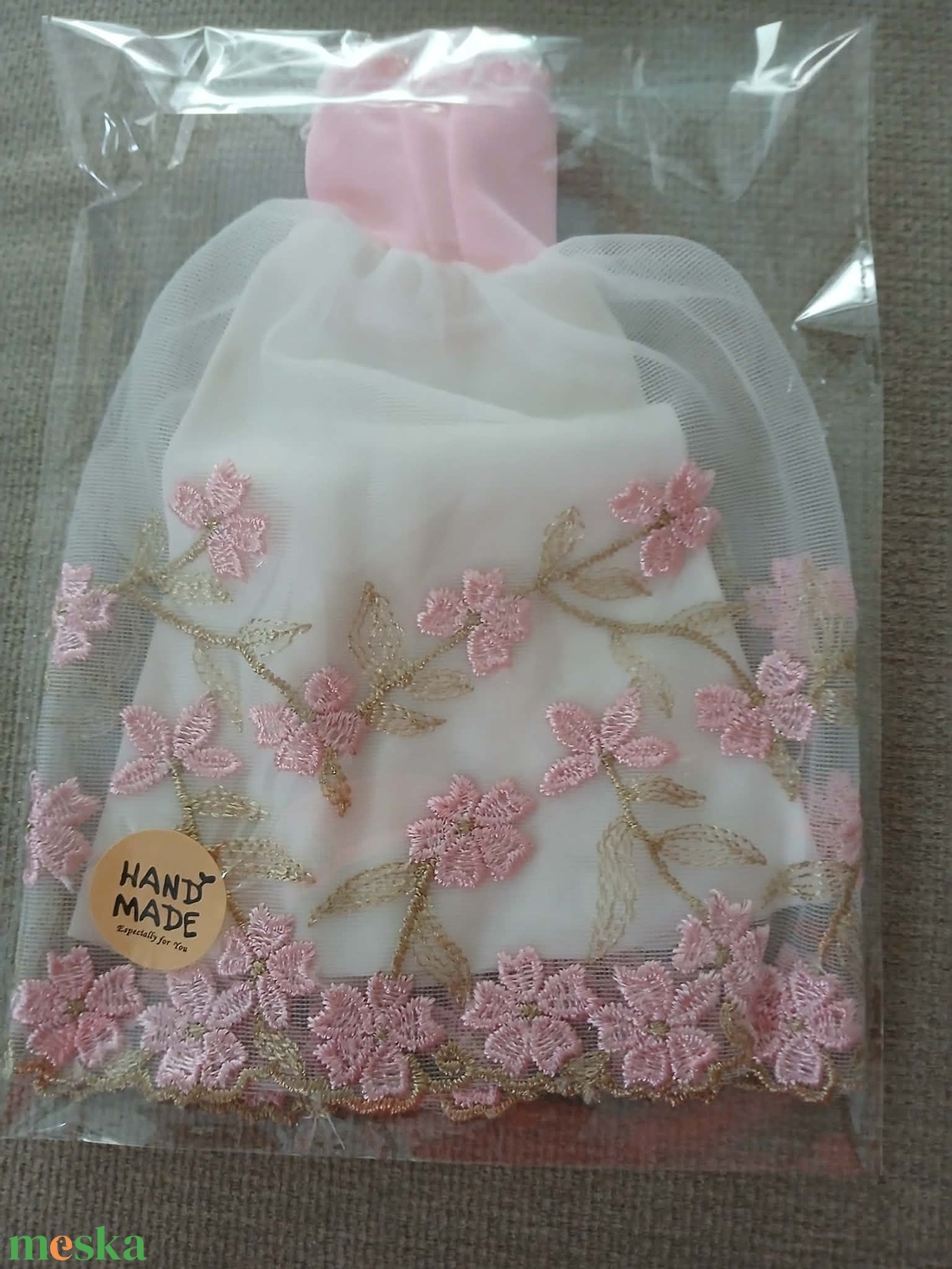 Báli ruha Barbie babára. Szép díszített tüll szoknyás.   - játék & sport - baba & babaház - barbie ruhák - Meska.hu