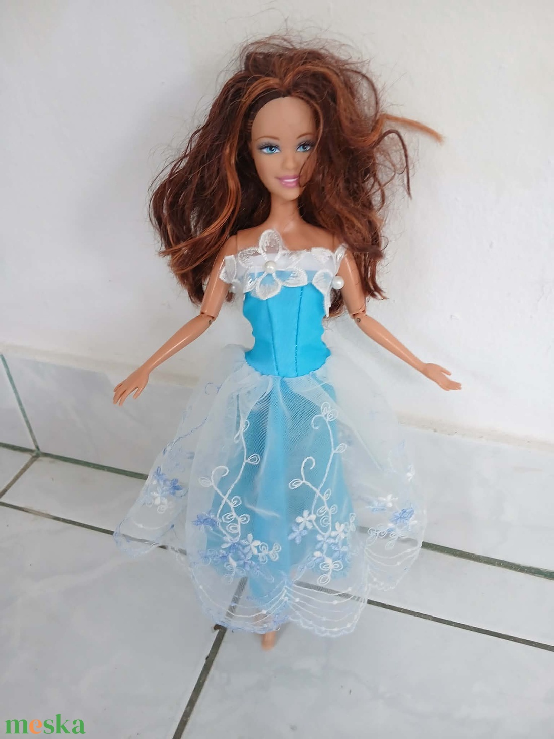 Csodaszép fehér-kék virágos báli ruha Barbie babára - játék & sport - baba & babaház - barbie ruhák - Meska.hu