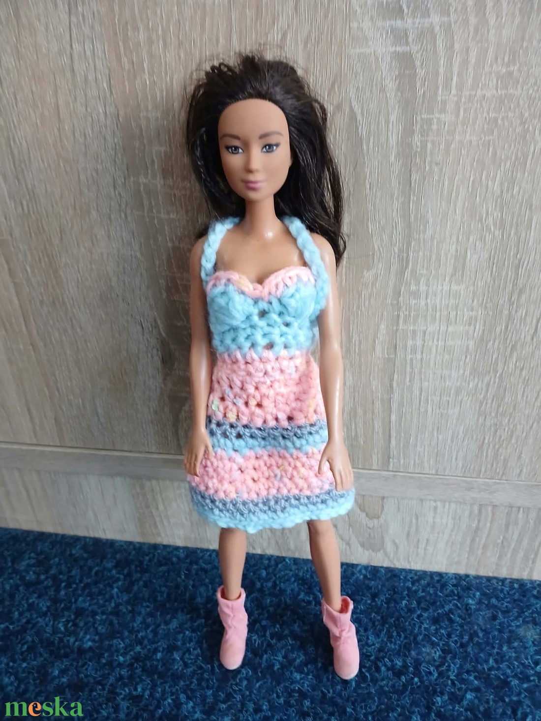 Horgolt Barbie ruha hátizsákkal.  - játék & sport - baba & babaház - barbie ruhák - Meska.hu